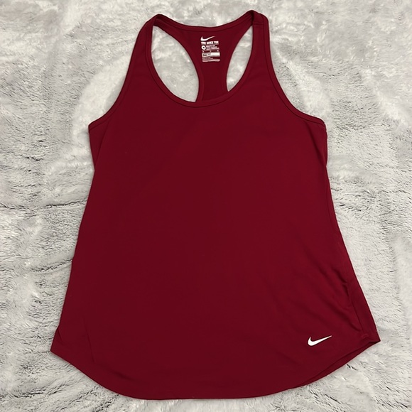 3 Nike tank tops - Picture 6 of 12
